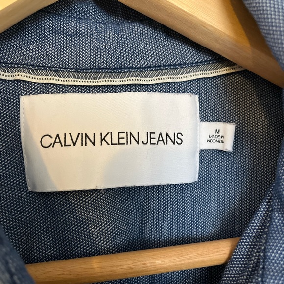 Calvin Klein button down shirt - Picture 2 of 3